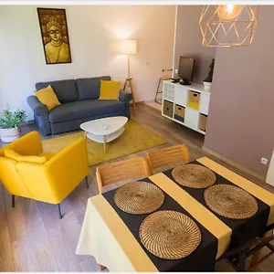 modern-studio-with-parking-terrace-vieux-lille.lillehotels.org/